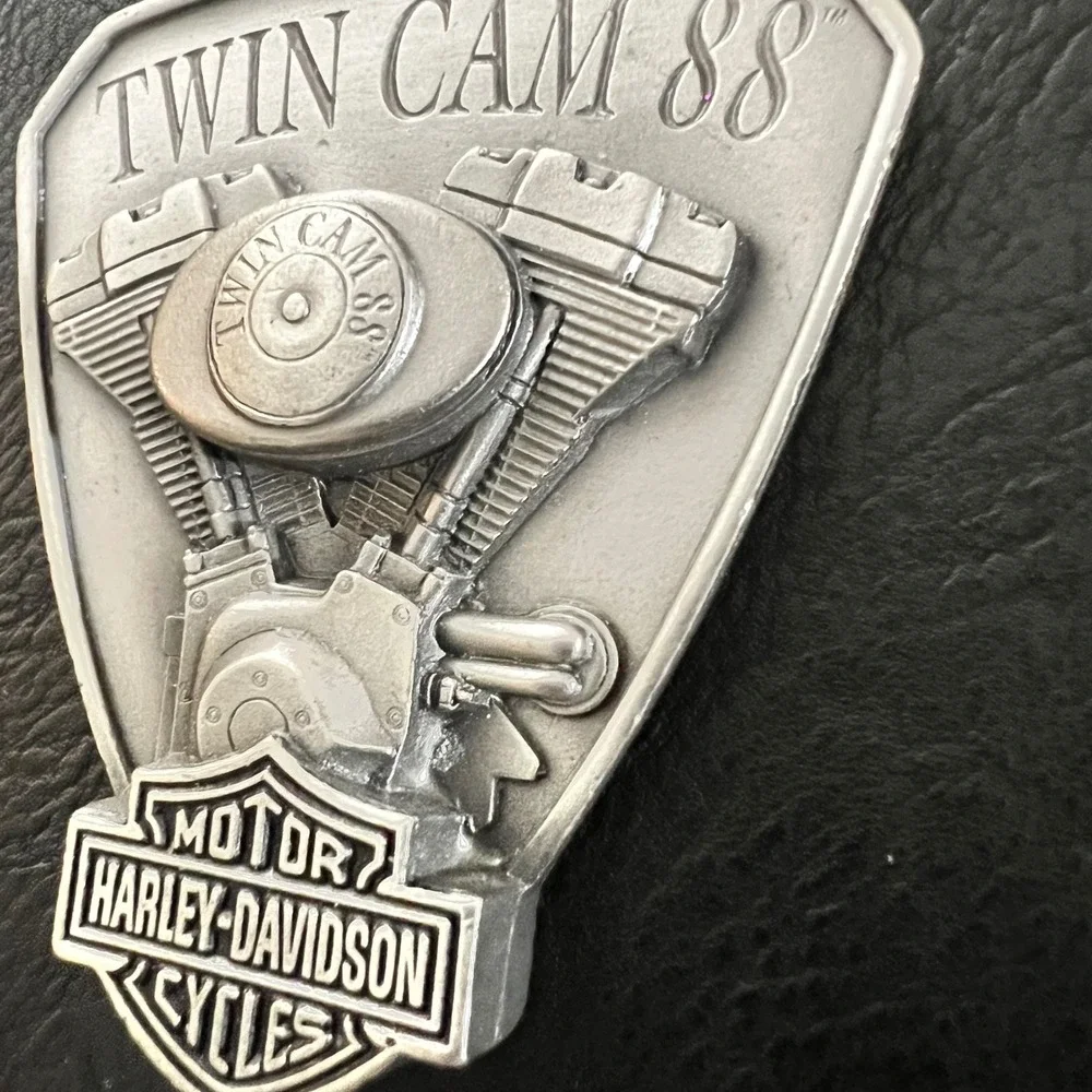 Harley Davidson Twin Cam 88 2001‎ Seasons Greetings Ornament 3